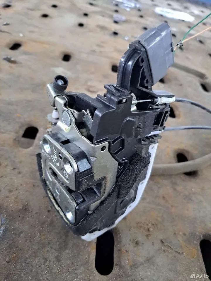 Замок двери для Ниссан Альмера G15 — Nissan — Almera