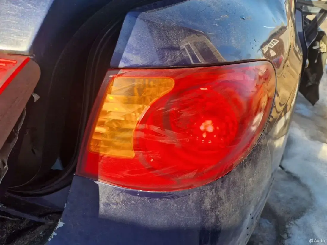 Задний правый фонарь Hyundai Elantra 4 924022H000 — Hyundai — Elantra