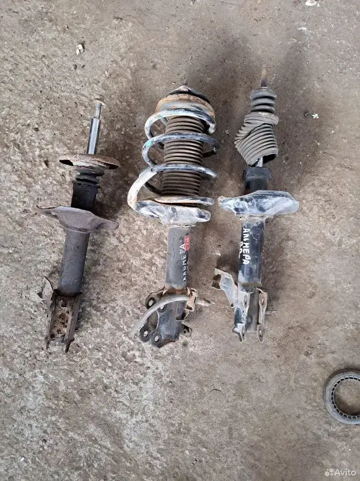 Передние стойки для Ниссан Альмера N16, Классик — Nissan — Almera