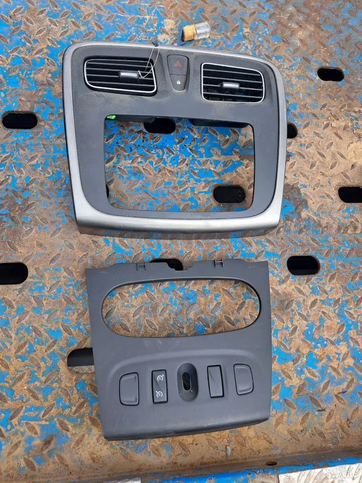 Рамка панели для Рено Логан-2, Сандеро-2 — Renault — Sandero Stepway