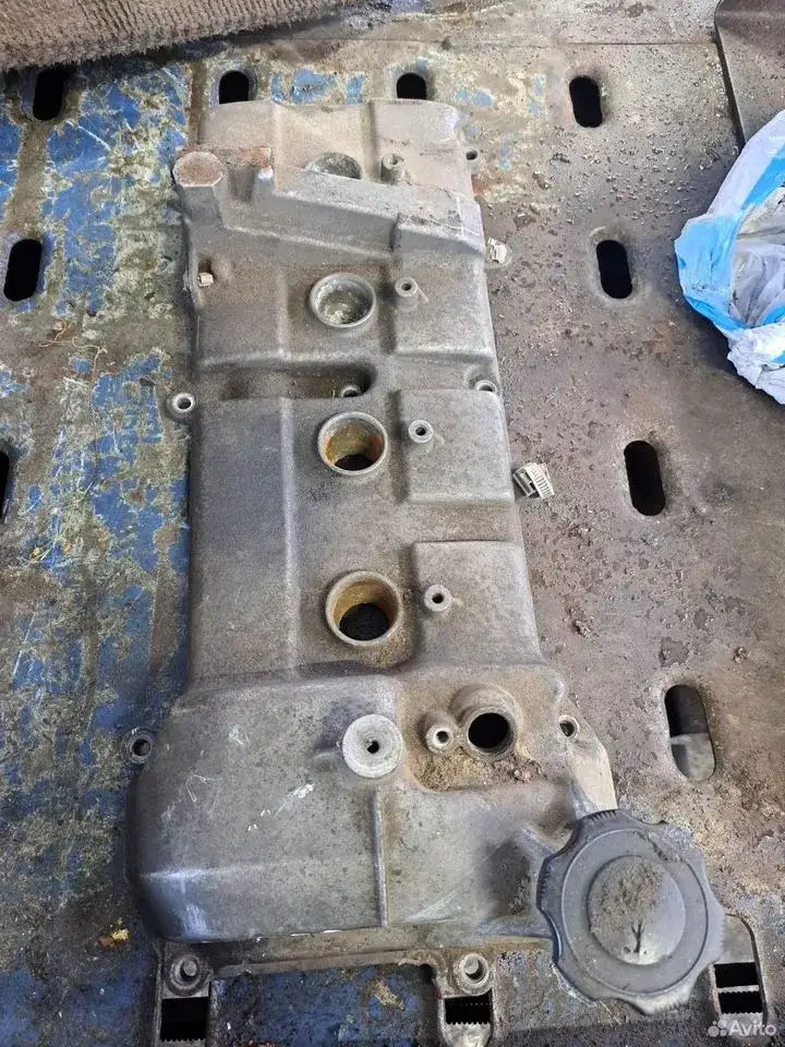 Клапанная крышка для Мазда-3 1.6л — Mazda — 3