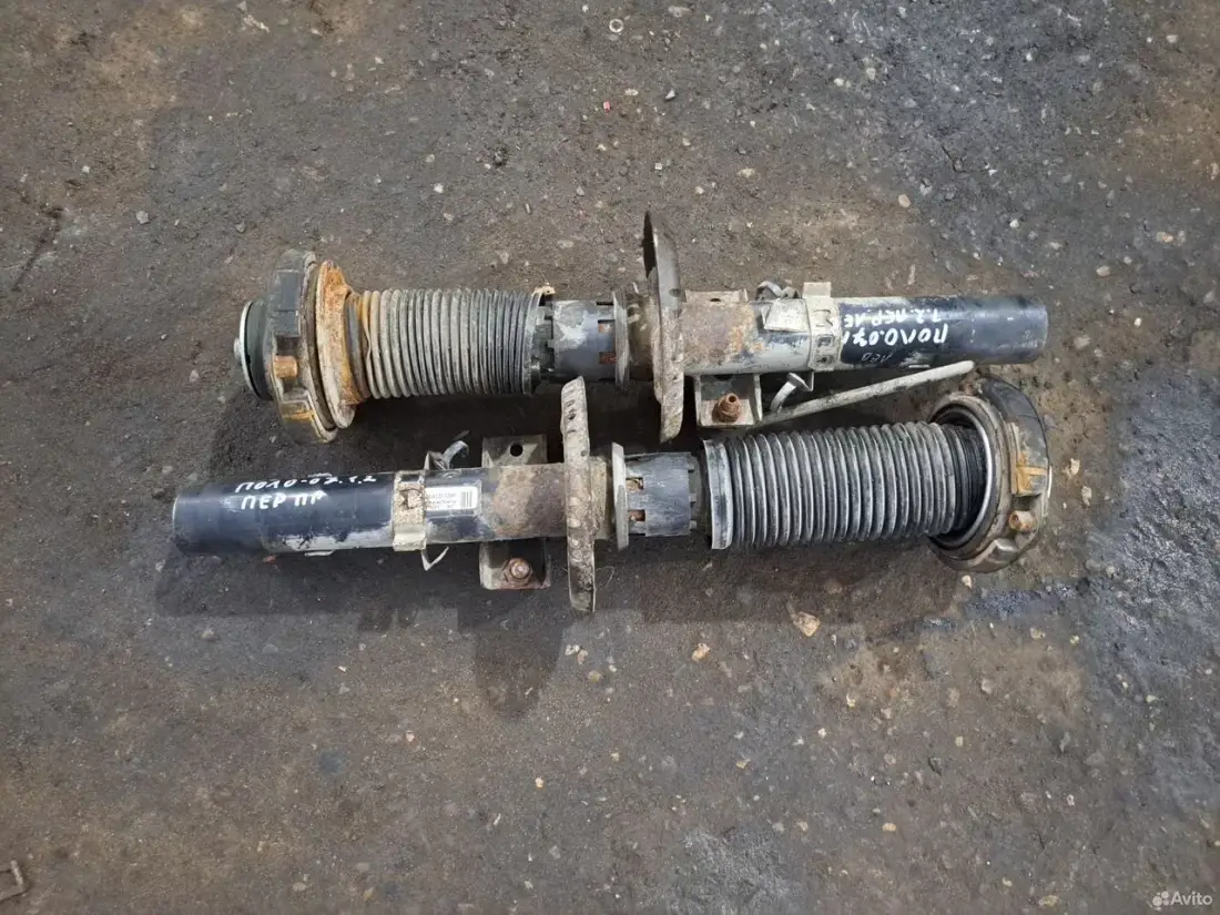 Передние стойки для Фольксваген Поло-4 хэтч — Volkswagen — Polo