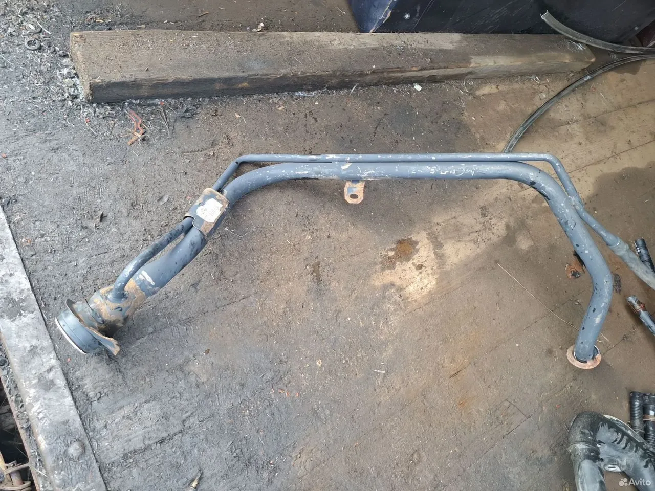 Топливная горловина Ford Mondeo 3 1S719032AB — Ford — Mondeo