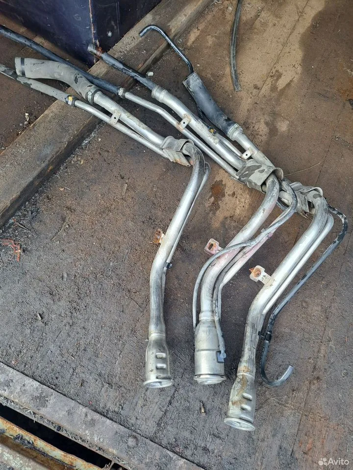 Топливная горловина Ford Focus 2 1355231 — Ford — Focus